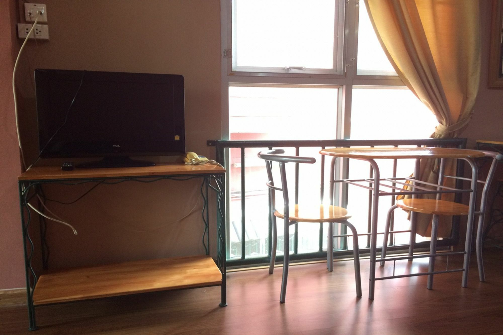 Baan Khun Mae Apartment Bangkok Exterior photo