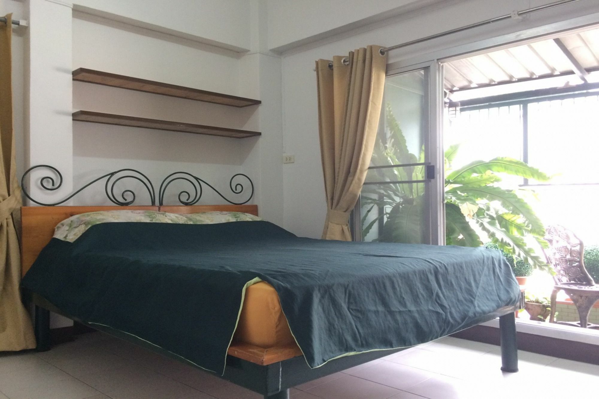 Baan Khun Mae Apartment Bangkok Exterior photo